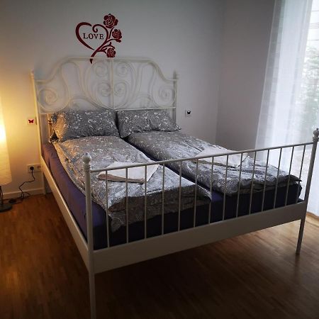 Apartment Near Fair And Central City In Few Min, With Garden Франкфурт на Майн Екстериор снимка